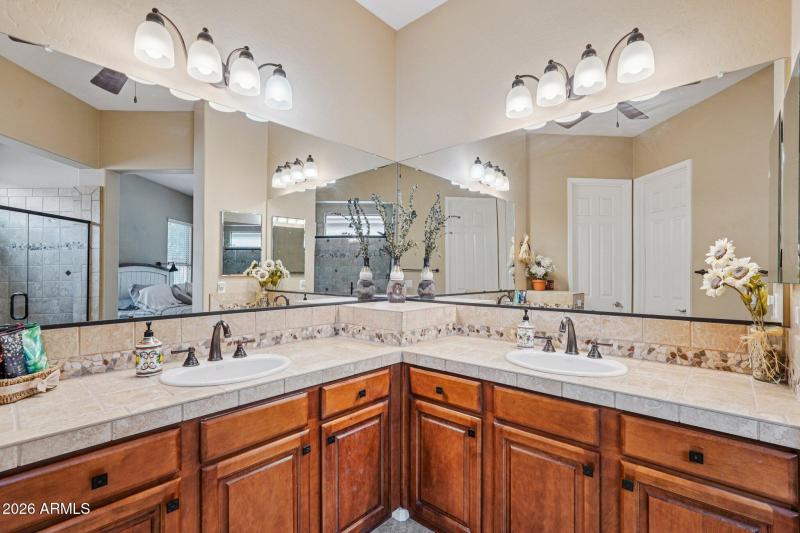 27-web-or-mls-N 130th Dr-S1202-027