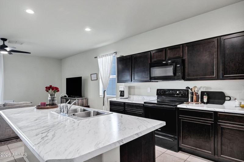 1806 W Cameron Blvd-16