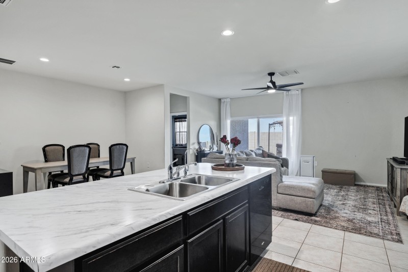 1806 W Cameron Blvd-17