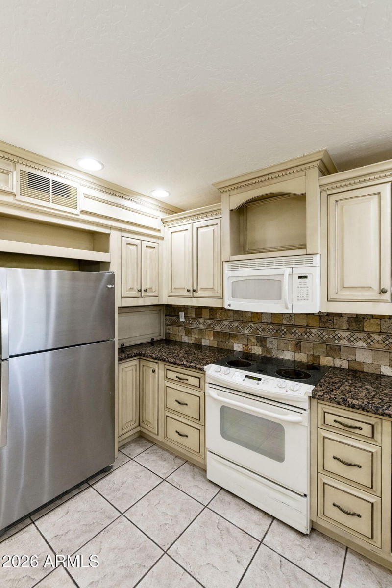 Kitchen – Appliance View