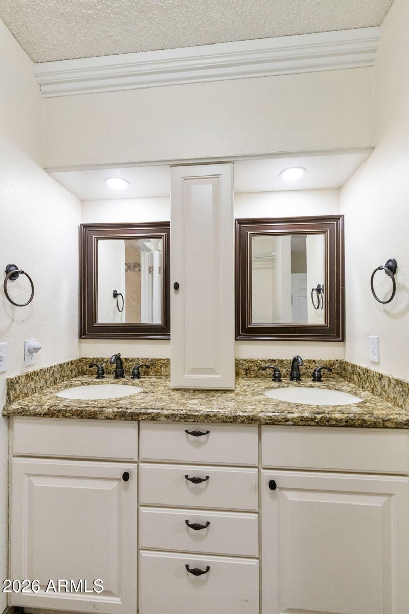 Primary Bathroom – Dual Vanity