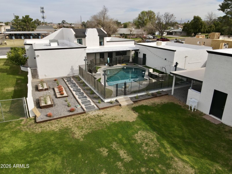 0B1A8167-D205-44F9-BD12-B600CD87DB4E_1_2