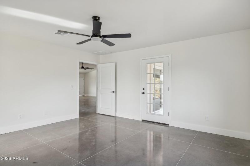 15-web-or-mls-46210-n-36th-ave