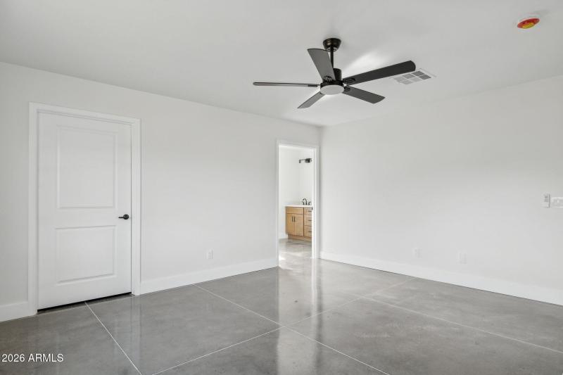 16-web-or-mls-46210-n-36th-ave