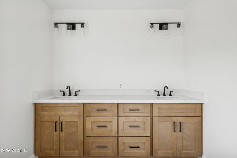 17-web-or-mls-46210-n-36th-ave