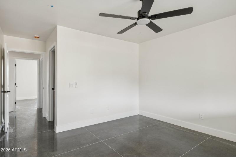 21-web-or-mls-46210-n-36th-ave