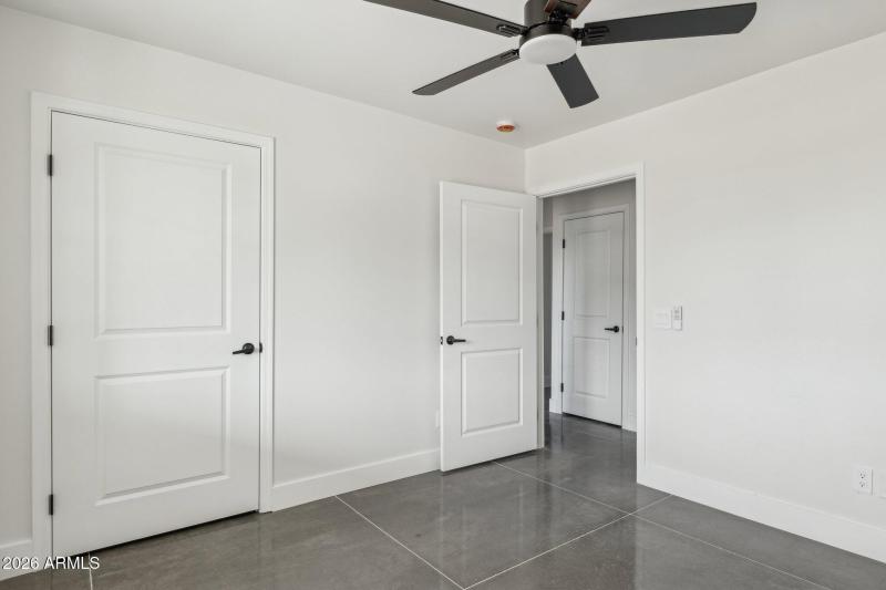 30-web-or-mls-46210-n-36th-ave