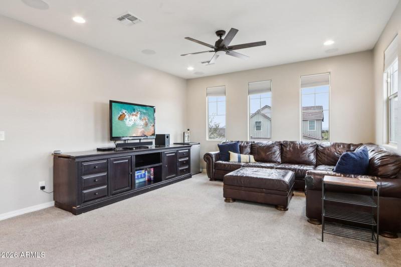 11-web-or-mls-E Wisteria Dr-S1202-011