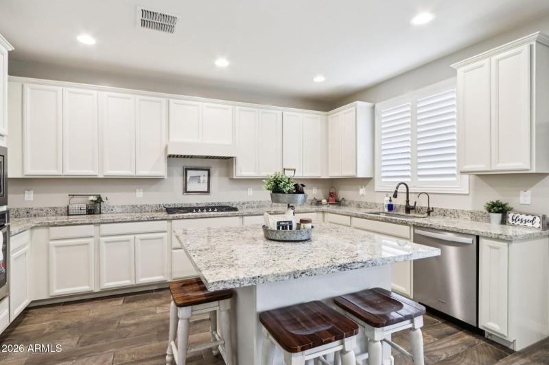 14-web-or-mls-E Wisteria Dr-S1202-014