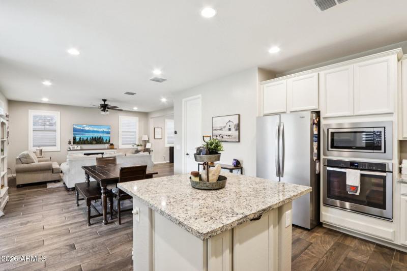 16-web-or-mls-E Wisteria Dr-S1202-016