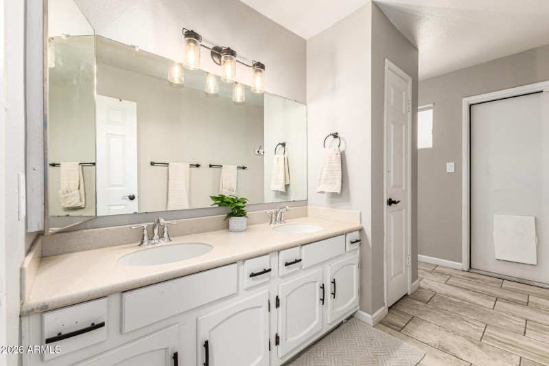 Second bath with double sinks