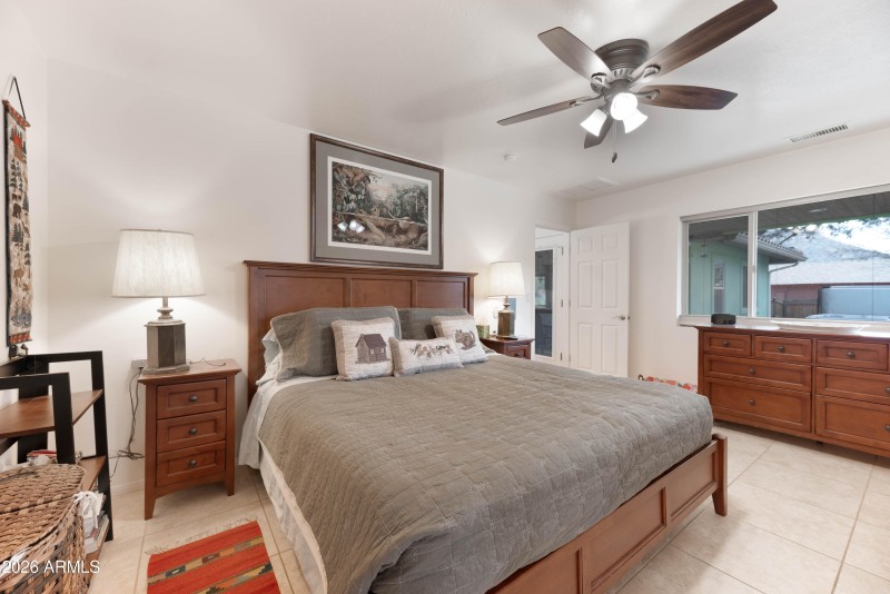 100_Rain_Trail_Rd-17