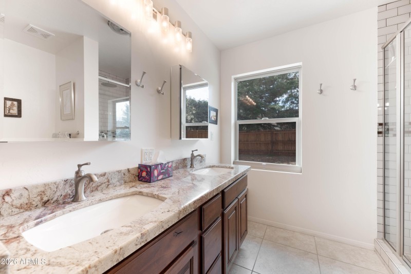 100_Rain_Trail_Rd-18