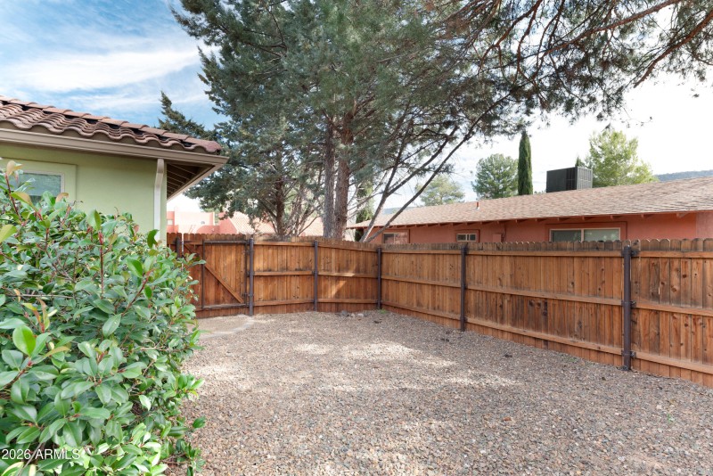 100_Rain_Trail_Rd-21