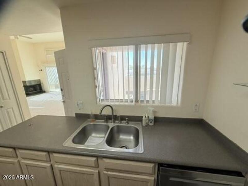 33FE379B-64D4-4AE3-BCFF-835A68B0C61A_4_5