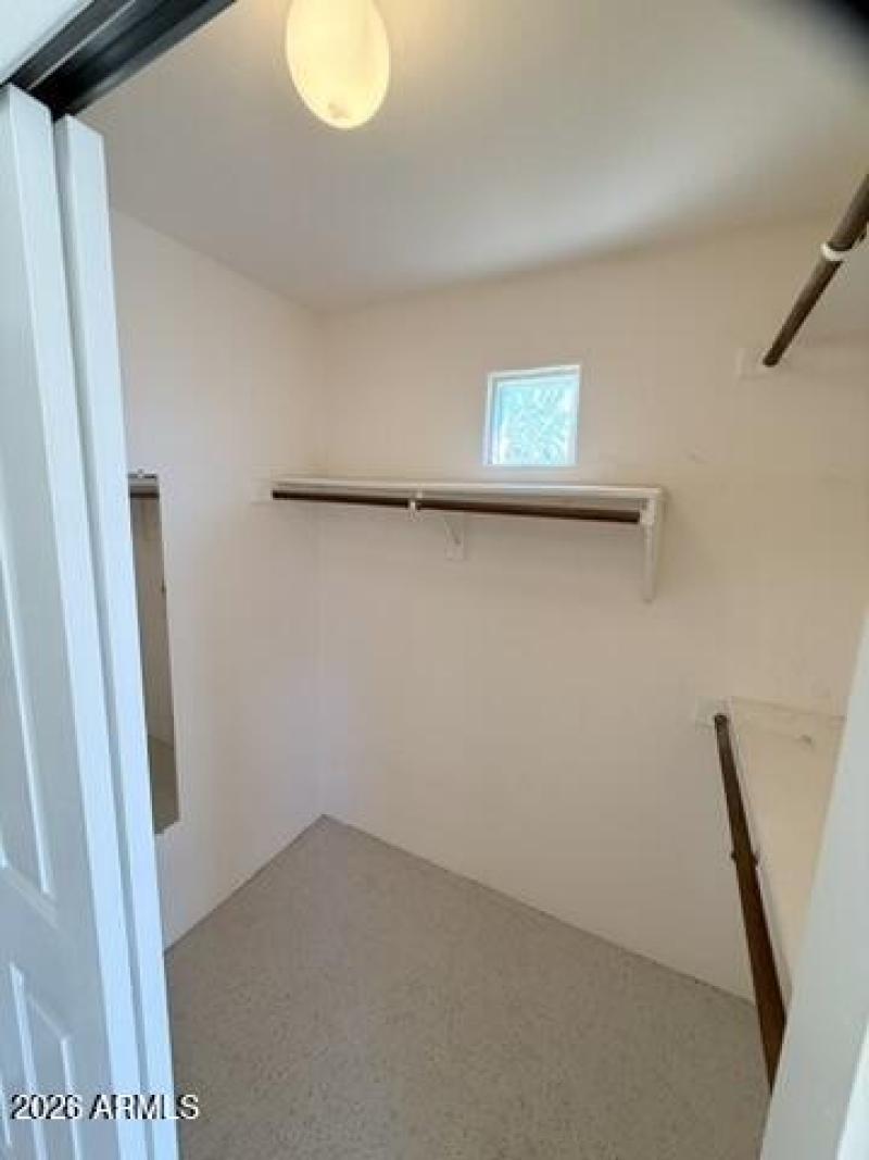 3E6C4CC6-A69E-453E-8851-404395DF04B2_4_5