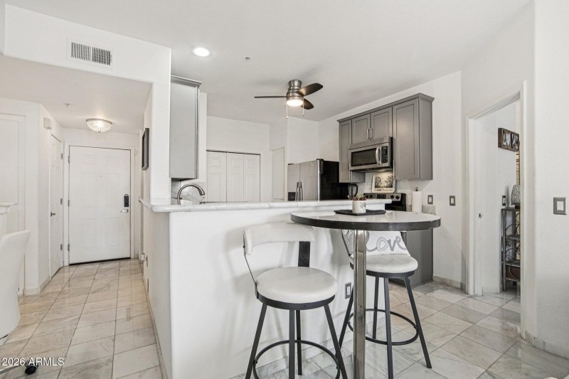 12-web-or-mls-N Central Ave 123-S1302-01