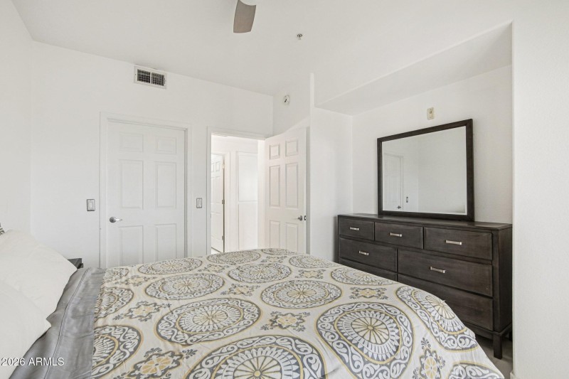 20-web-or-mls-N Central Ave 123-S1302-02