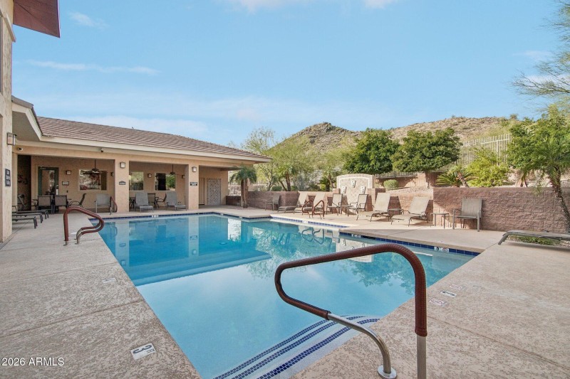 25-web-or-mls-N Central Ave 123-1302-903