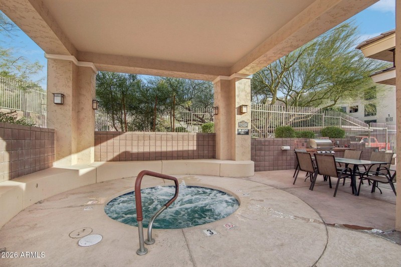 27-web-or-mls-N Central Ave 123-1302-905