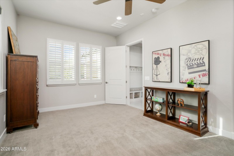 Bedroom 4/Hobby Room