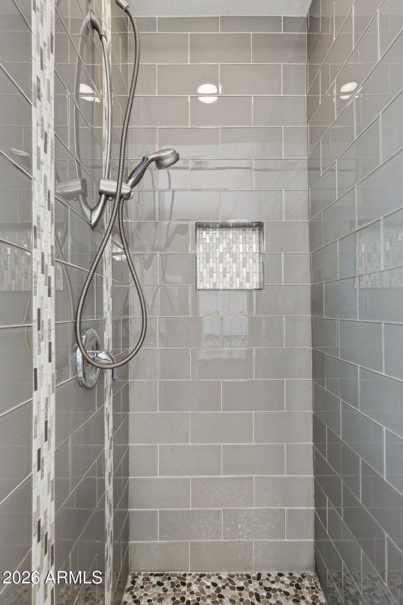 26-web-or-mls-702-w-why-worry-ln