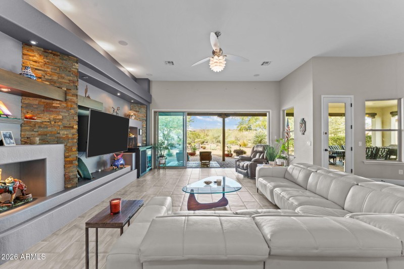 25-web-or-mls-DSC00353