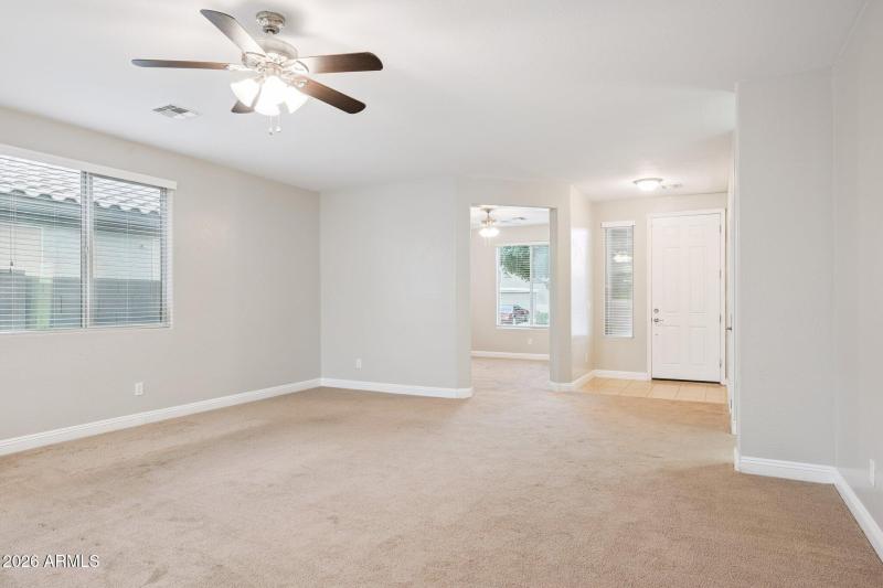 6-web-or-mls-1656-w-loemann-dr