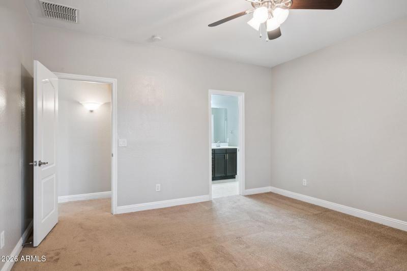 16-web-or-mls-1656-w-loemann-dr