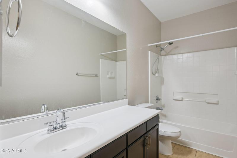 24-web-or-mls-1656-w-loemann-dr