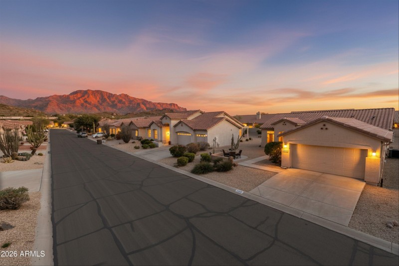 01-5555-S-Indigo-Drive-1