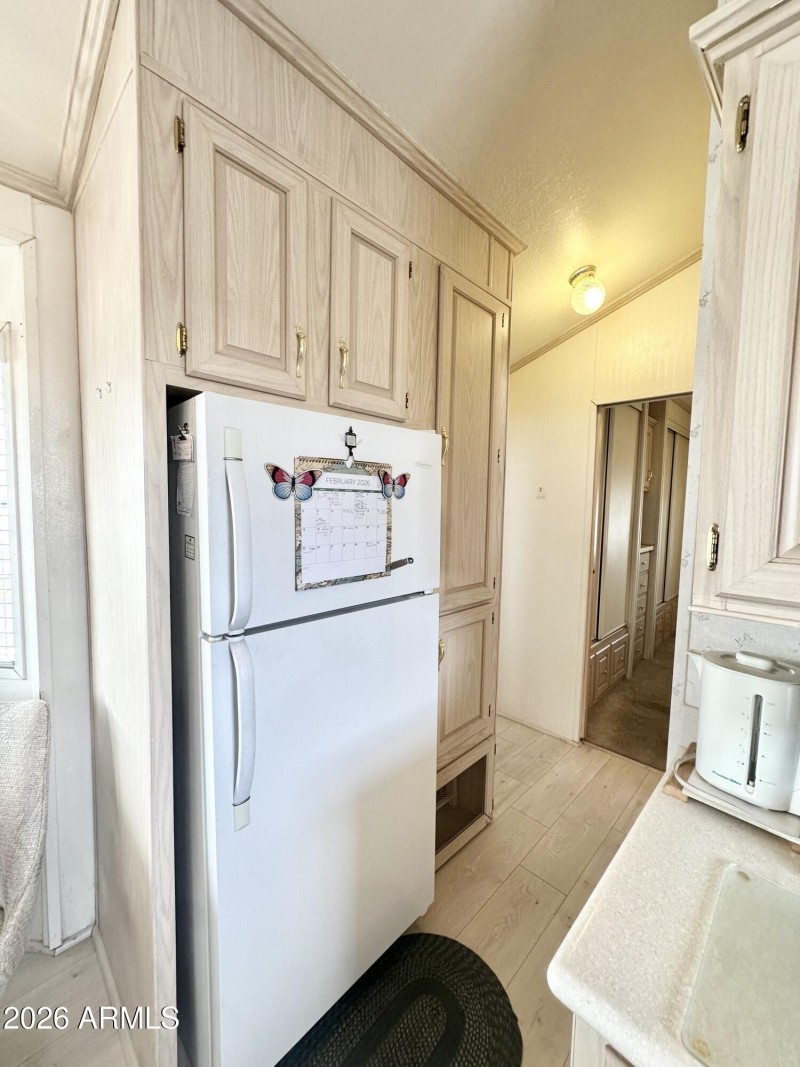 HALL TO BEDROOM/AZ ROOM