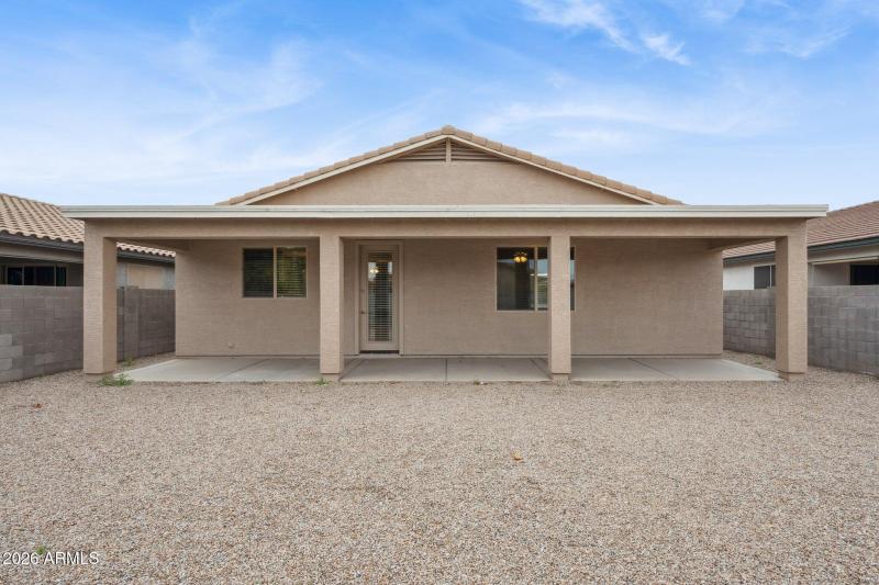 29-web-or-mls-1656-w-loemann-dr