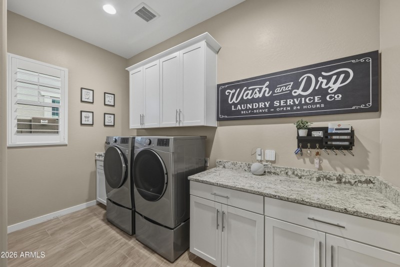 25_26166426-6a08-4568-9411-f5762f3656e9_