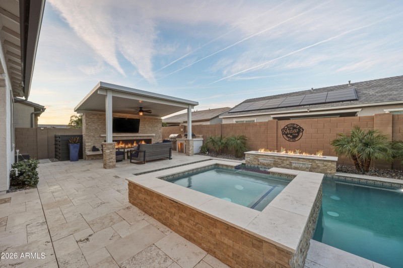 31_036_dsc_3736_with_fire