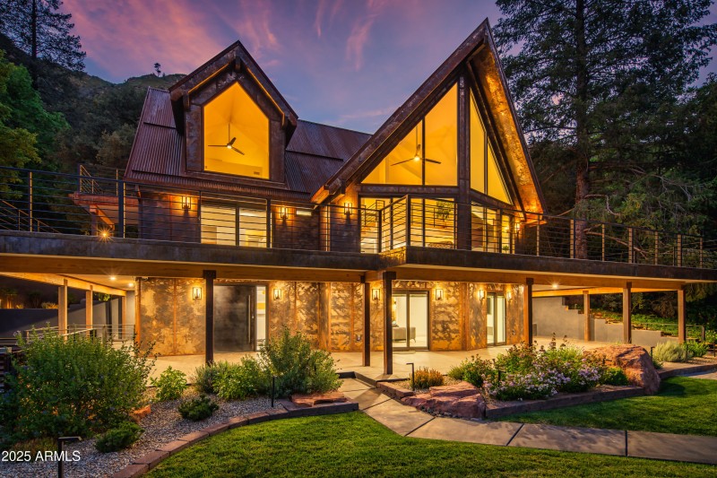 PEACEFUL YEAR-ROUND GETAWAY