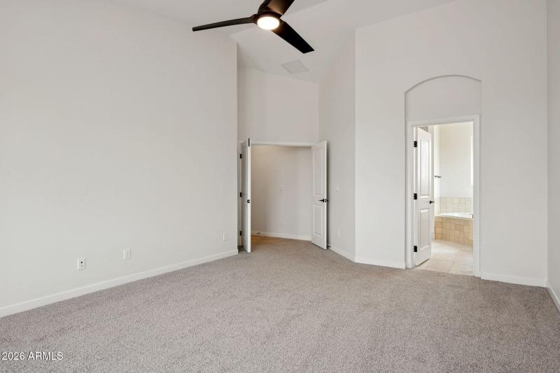 20-web-or-mls-20122-w-hazelwood-st