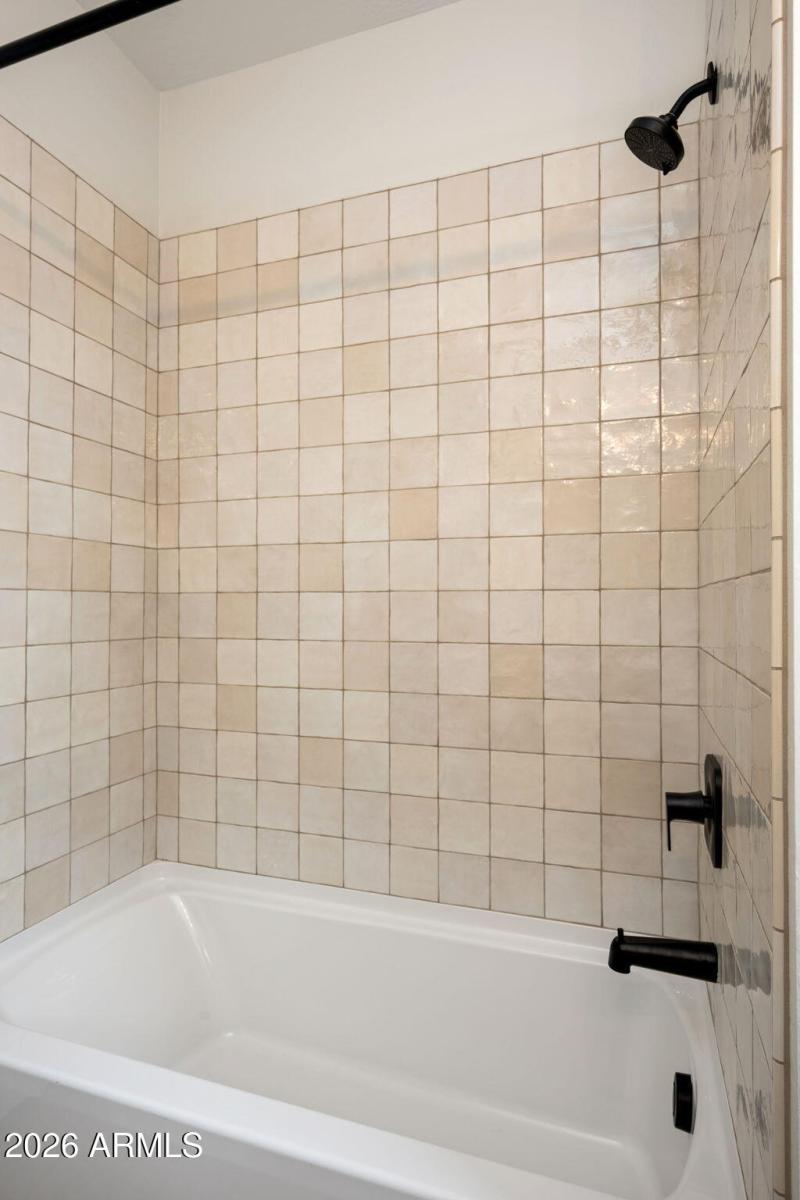 31-web-or-mls-20122-w-hazelwood-st