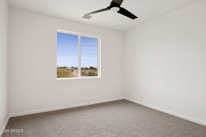 32-web-or-mls-20122-w-hazelwood-st