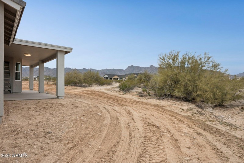 38-web-or-mls-20122-w-hazelwood-st