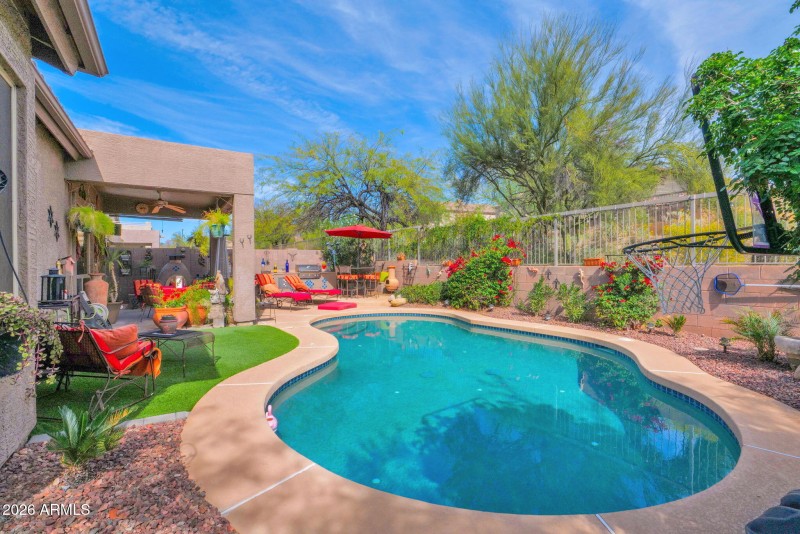 Lovely Las Sendas home for sale!