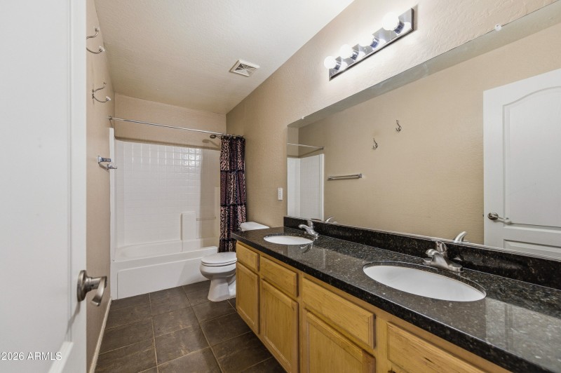 35834 W Cartegna Ln-40