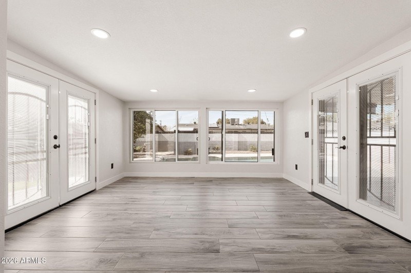 4540 N 12th Ave - 16