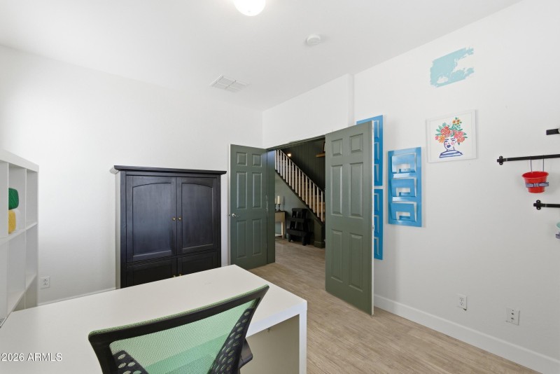 Flex Space/Craft Room