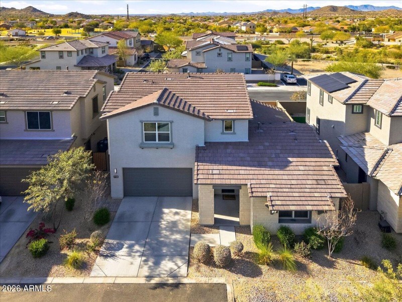 04-Aerial front of home