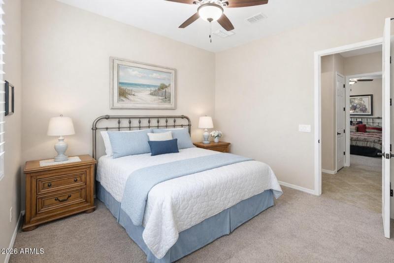 C80BDFE3-530E-4CB7-A986-08ED48A81424