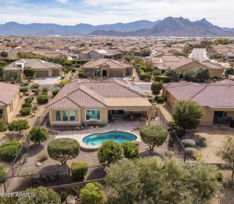 E2F4CE25-DCA8-439B-9596-D2A5066109E0