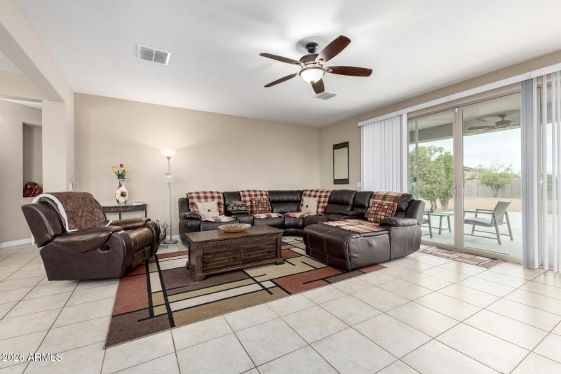 FULL WALL GLASS DOORS FROM GREATROOM FAM