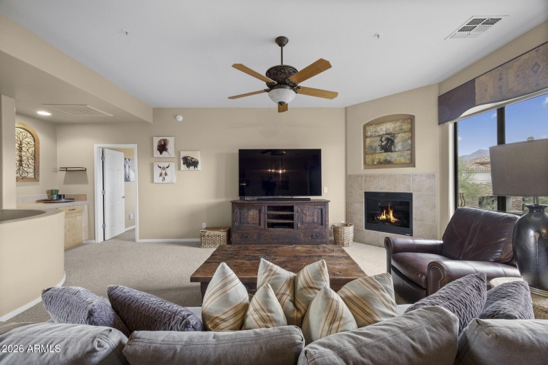 Family Room w/Gas Fireplace
