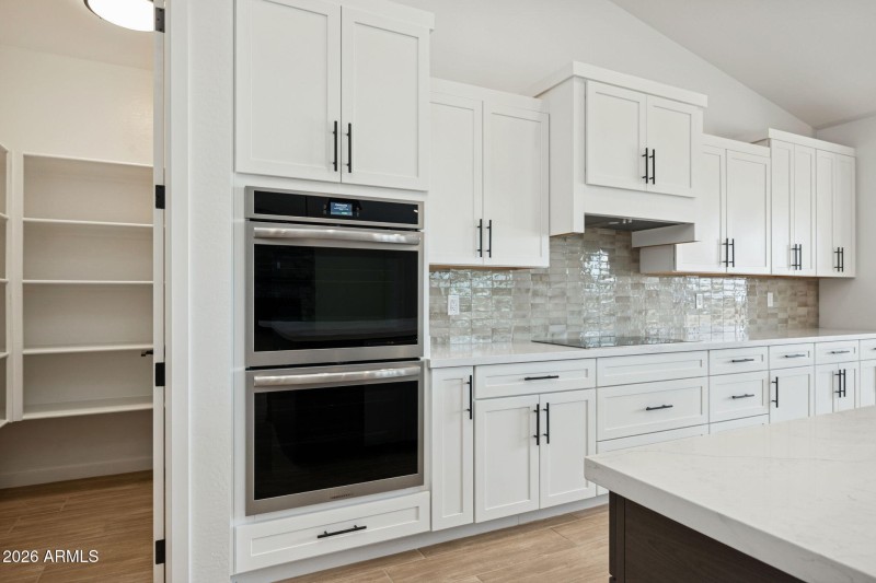 17-web-or-mls-20136-w-hazelwood-st